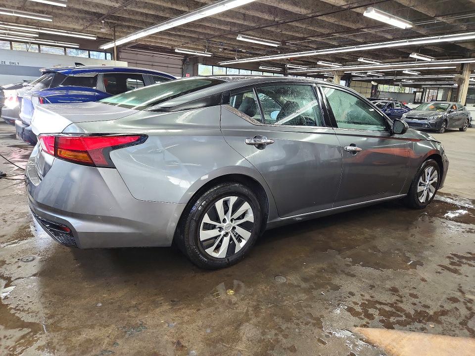 Снимка 3 от търг – 2023 NISSAN ALTIMA с VIN 1N4BL4BV0PN360954
