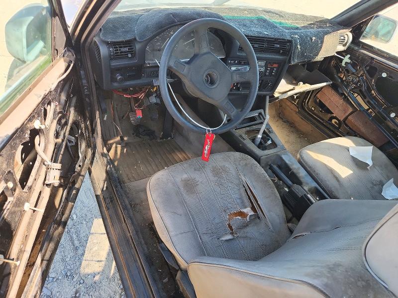 Фото 8 с аукциона – 1987 BMW 325 с VIN WBAAB5404H9695500
