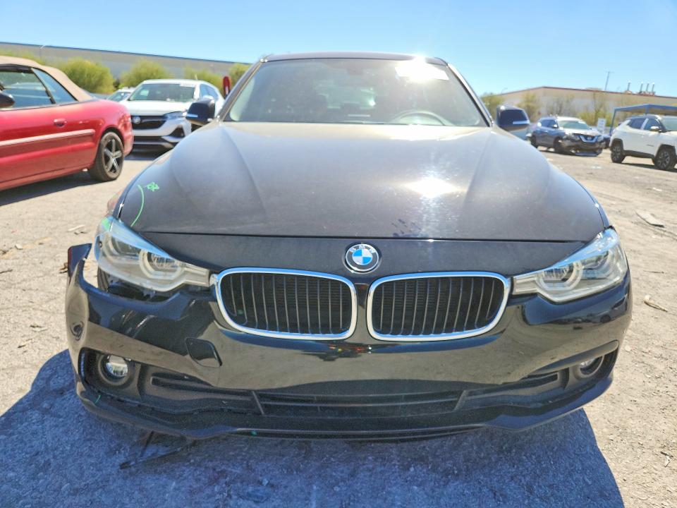 Снимка 5 от търг – 2018 BMW 320 с VIN WBA8A9C59JAH14023