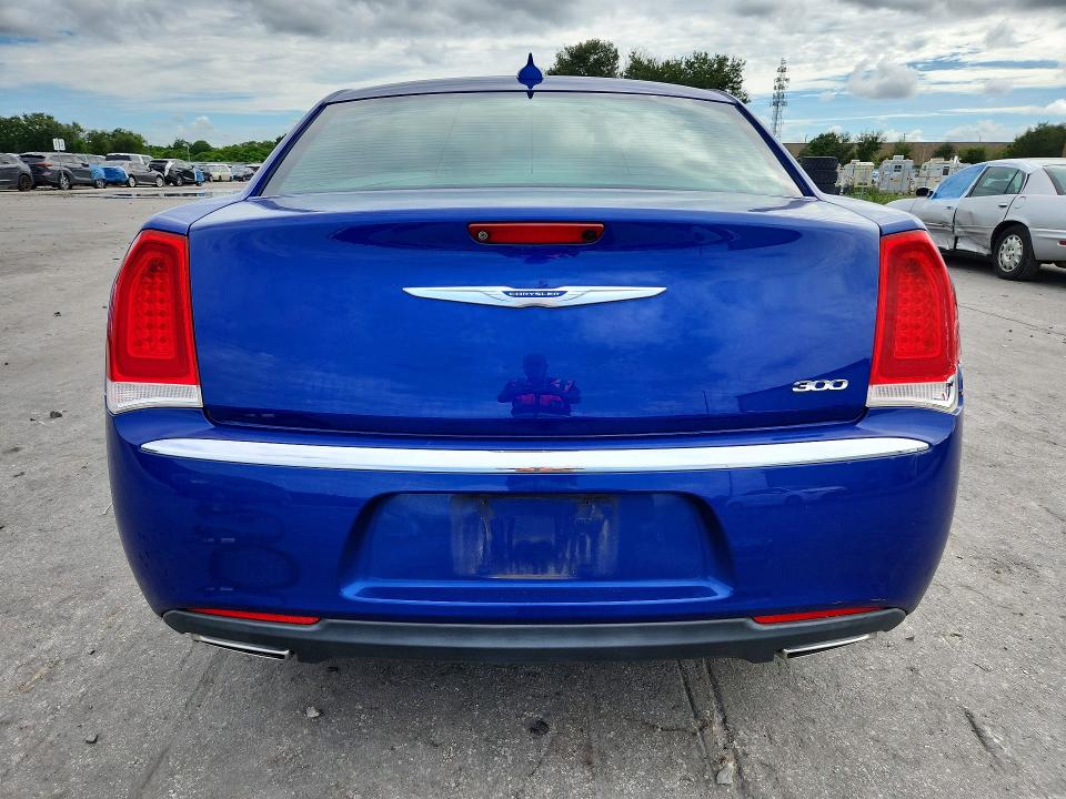 Снимка 6 от търг – 2019 CHRYSLER 300 с VIN 2C3CCAAGXKH561444