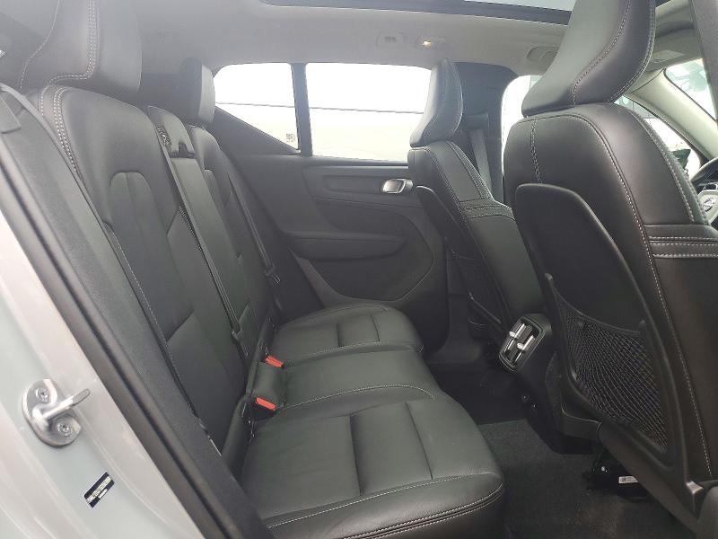 Foto 11 de la subasta – 2025 VOLVO XC40 con VIN YV4L12UJ1S2562888