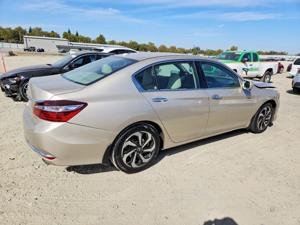 Снимка 3 от търг – 2016 HONDA ACCORD с VIN 1HGCR3F86GA002133