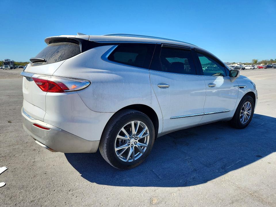 Zdjęcie 3 z aukcji – 2022 BUICK ENCLAVE z VIN 5GAERBKW3NJ144413