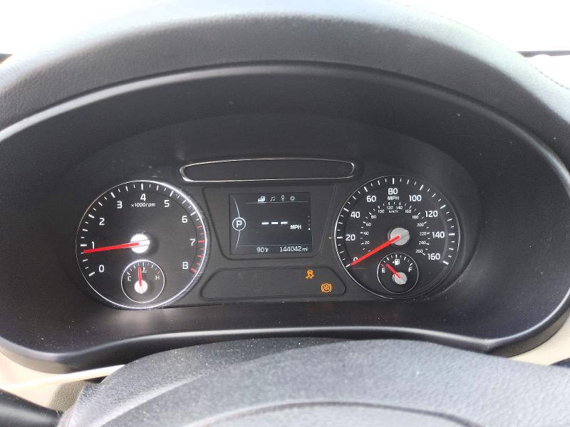 Foto 9 de la subasta – 2017 KIA SORENTO con VIN 5XYPG4A32HG284196