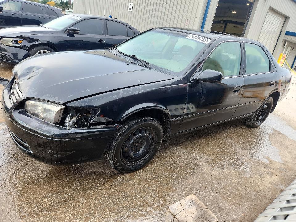 Снимка 1 от търг – 2000 TOYOTA CAMRY с VIN 4T1BG22K1YU743703