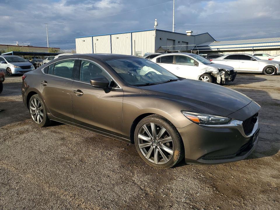 Снимка 4 от търг – 2018 MAZDA 6 с VIN JM1GL1VM7J1307233