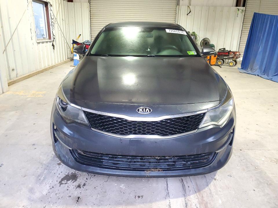 Photo 5 from auction – 2017 KIA OPTIMA with VIN 5XXGT4L31HG135937