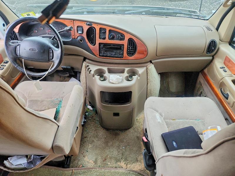 Photo 8 from auction – 2001 FORD ECONOLINE with VIN 1FDPE24L71HB59192