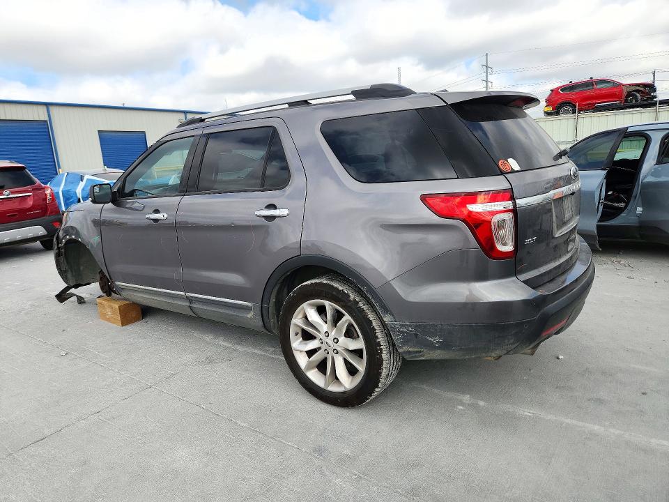 Снимка 2 от търг – 2014 FORD EXPLORER с VIN 1FM5K7D81EGB00126