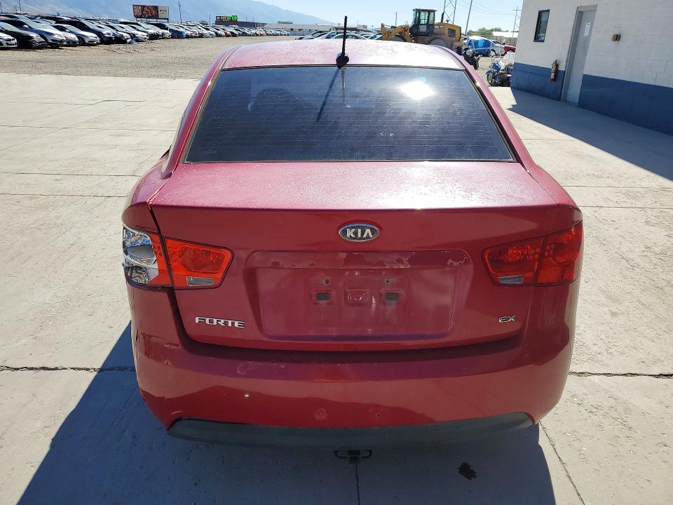 Снимка 6 от търг – 2013 KIA FORTE с VIN KNAFU4A28D5685649