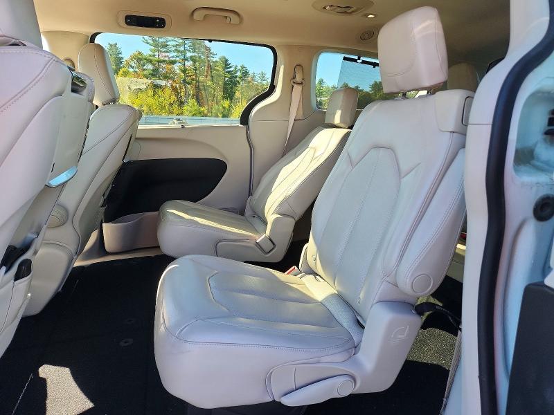 Photo 11 from auction – 2017 CHRYSLER PACIFICA with VIN 2C4RC1EG9HR534318