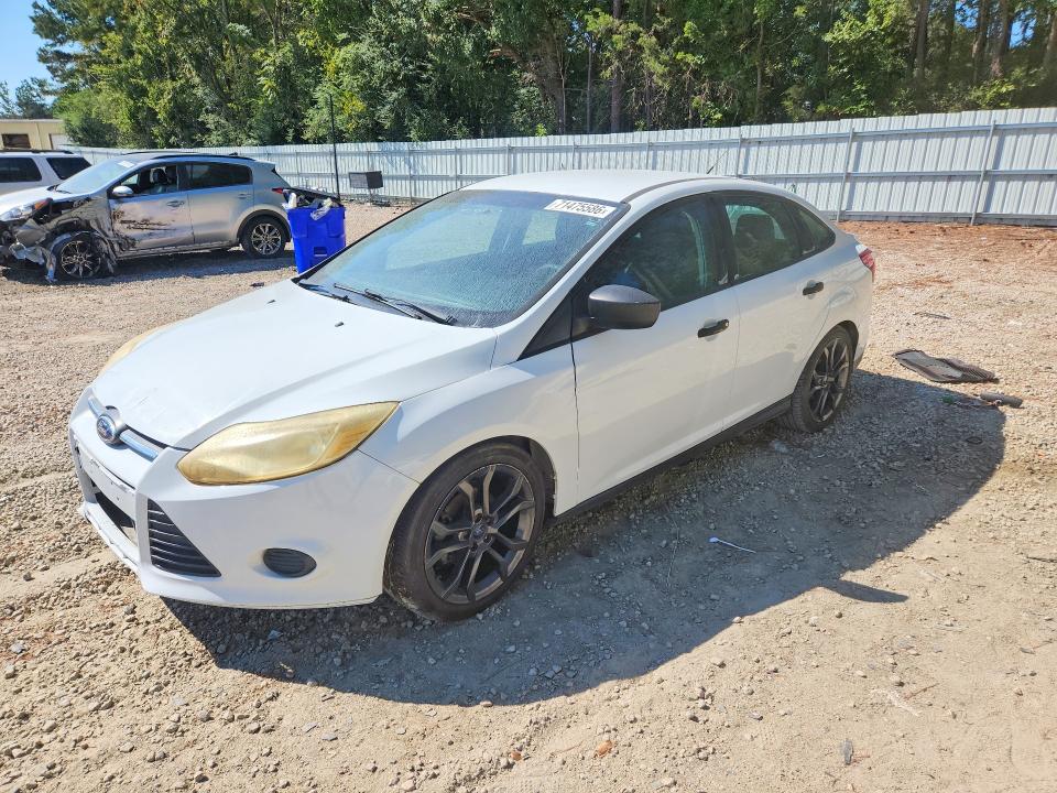 FORD FOCUS 2014 с VIN 1FADP3E22EL357328 - Снимка от търг