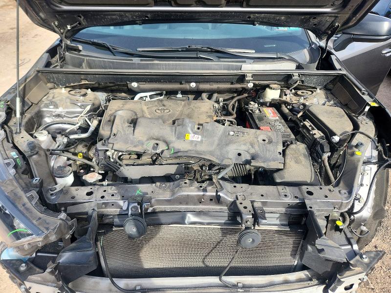 Photo 12 from auction – 2022 TOYOTA RAV4 with VIN 2T3F1RFV8NC285775