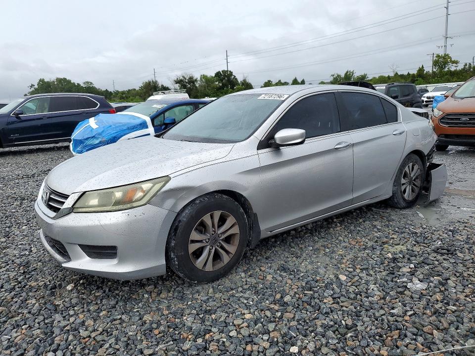 HONDA ACCORD 2015 с VIN 1HGCR2F30FA090996 - Снимка от търг