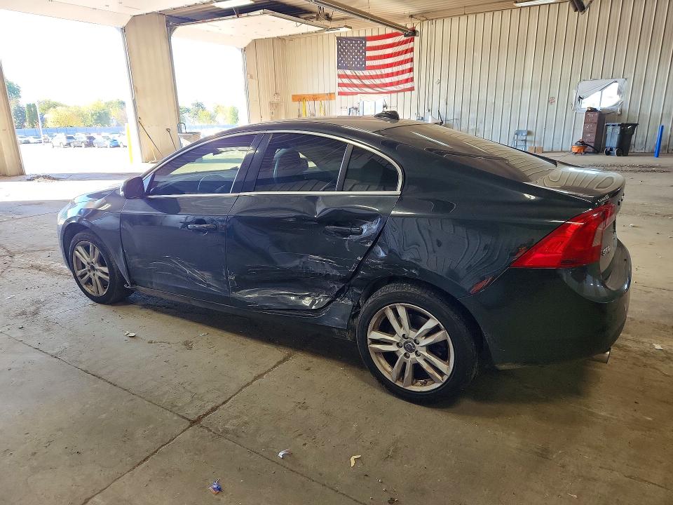 Foto 2 de la subasta – 2012 VOLVO S60 con VIN YV1622FS4C2083864