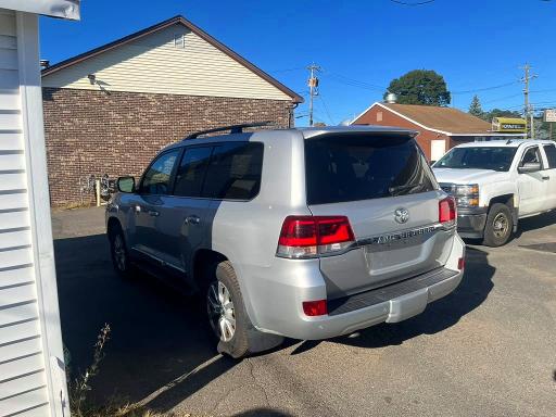 Снимка 2 от търг – 2018 TOYOTA LAND CRUISER с VIN JTMCY7AJ7J4071759