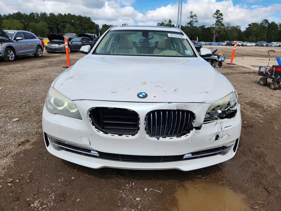 Photo 5 from auction – 2013 BMW 740 with VIN WBAYE4C57DD136883