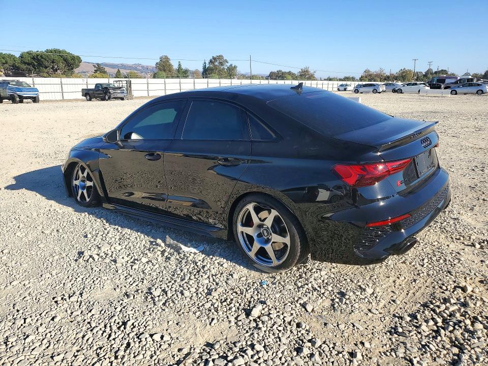 Foto 2 de la subasta – 2024 AUDI RS3 con VIN WUAG4DGY9RA911279