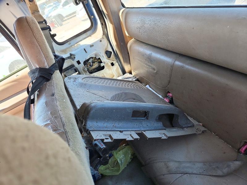 Снимка 10 от търг – 1999 FORD F250 с VIN 1FTNX20F9XEC05329