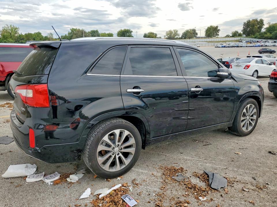 Photo 3 from auction – 2015 KIA SORENTO with VIN 5XYKW4A74FG576896