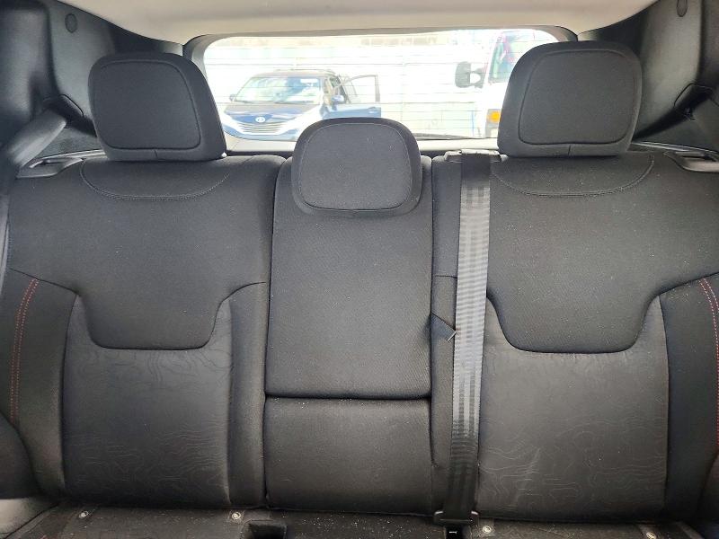 Photo 10 from auction – 2019 JEEP RENEGADE with VIN ZACNJBC1XKPK09548