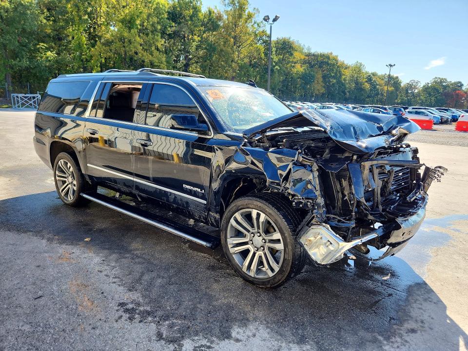 Снимка 4 от търг – 2019 GMC YUKON XL с VIN 1GKS2HKJ4KR110527