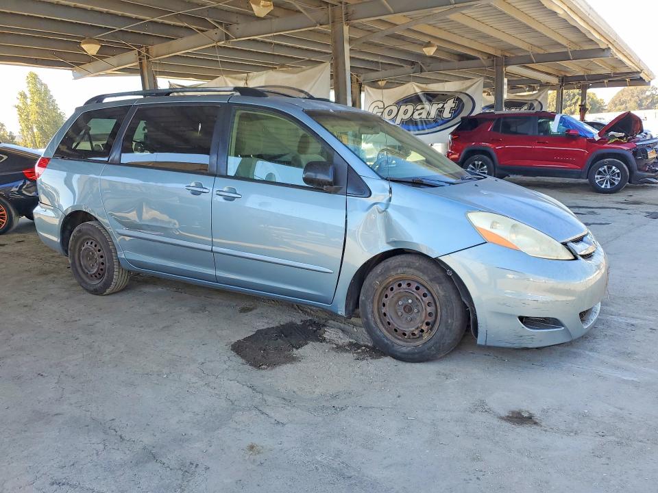 Photo 4 from auction – 2006 TOYOTA SIENNA with VIN 5TDZA23C26S501418
