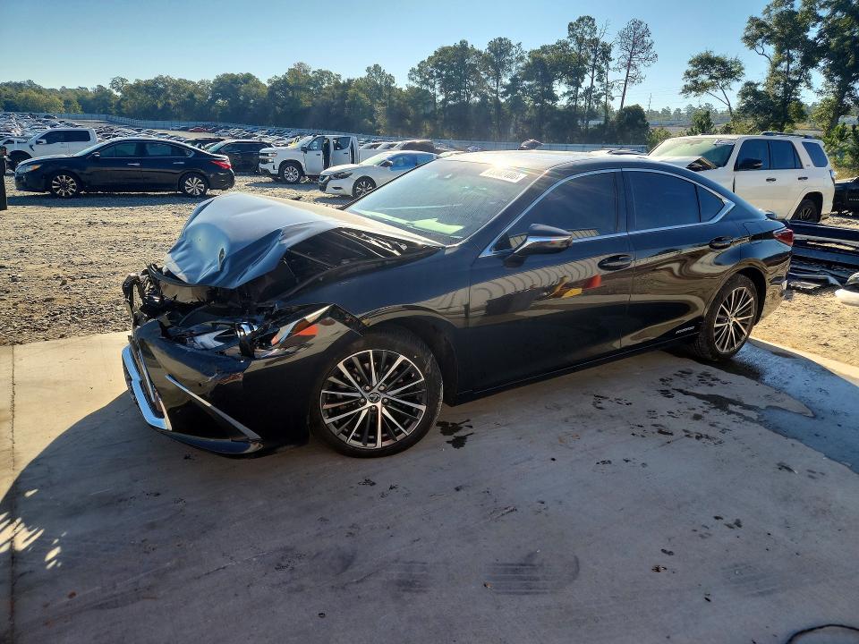 LEXUS ES 300H 2022 con VIN 58ADA1C14NU017610 - Foto de la subasta
