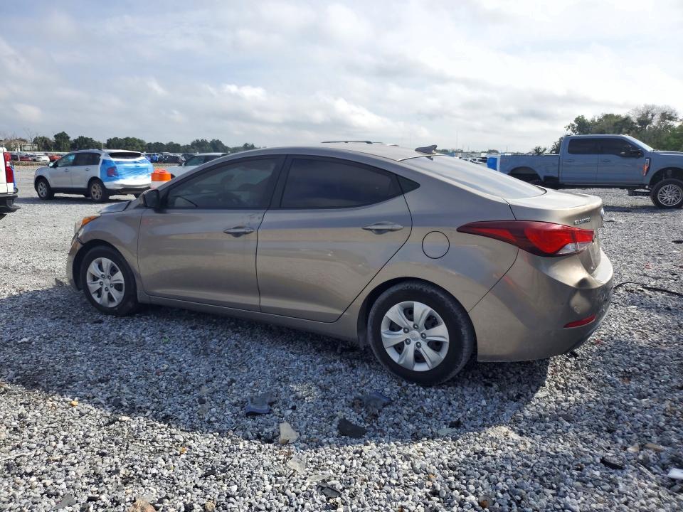Снимка 2 от търг – 2016 HYUNDAI ELANTRA с VIN 5NPDH4AE3GH750579