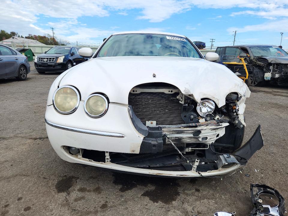 Foto 5 de la subasta – 2005 JAGUAR S-TYPE con VIN SAJWA01T75FN48969