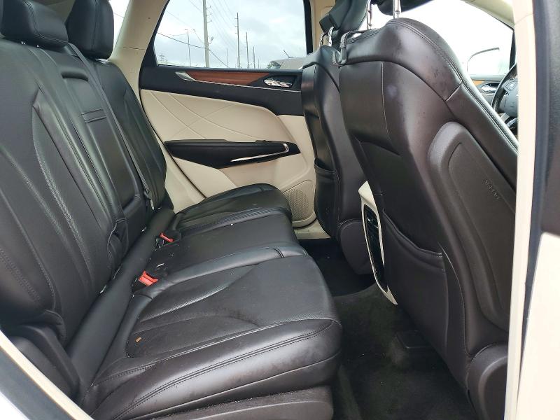 Снимка 11 от търг – 2015 LINCOLN MKC с VIN 5LMCJ2A98FUJ45008