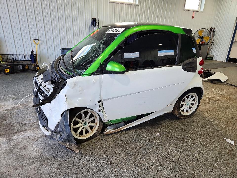 SMART FORTWO 2014 con VIN WMEEJ9AA0EK731006 - Foto de la subasta