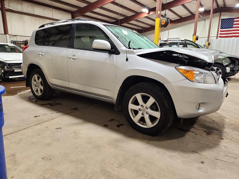 Снимка 4 от търг – 2007 TOYOTA RAV4 с VIN JTMBD31V575060278