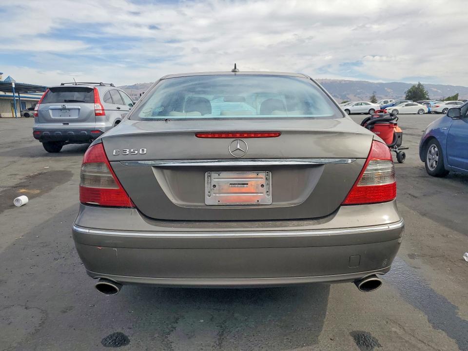 Photo 6 from auction – 2008 MERCEDES-BENZ E with VIN WDBUF56X68B351530