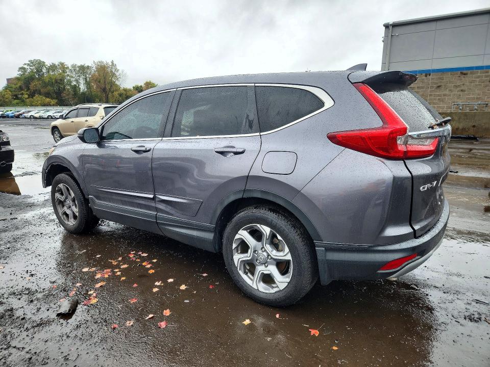 Zdjęcie 2 z aukcji – 2018 HONDA CR-V z VIN 7FARW2H52JE024230
