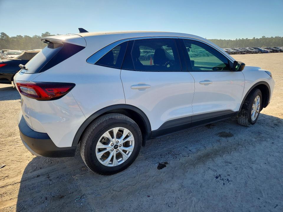 Foto 3 de la subasta – 2023 FORD ESCAPE con VIN 1FMCU9GN5PUA21061