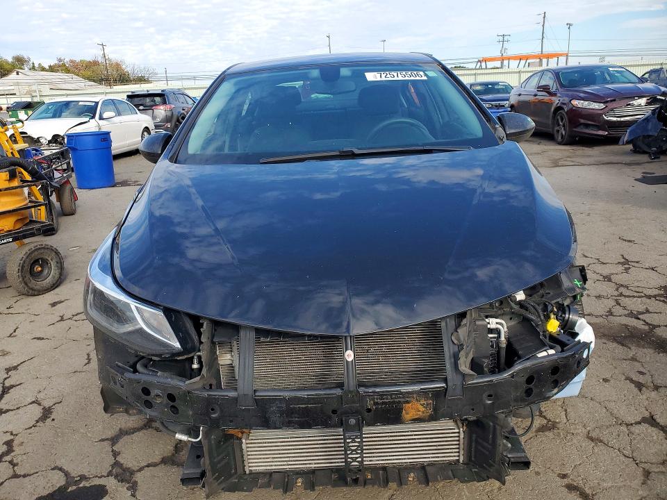Снимка 5 от търг – 2019 CHEVROLET CRUZE с VIN 1G1BE5SM0K7132654