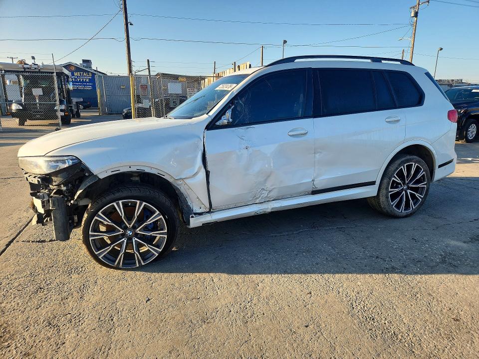 BMW X7 2022 z numerem VIN 5UXCX6C07N9K19627 - Zdjęcie z aukcji