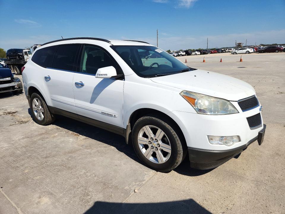 Photo 4 from auction – 2009 CHEVROLET TRAVERSE with VIN 1GNER23D19S108285