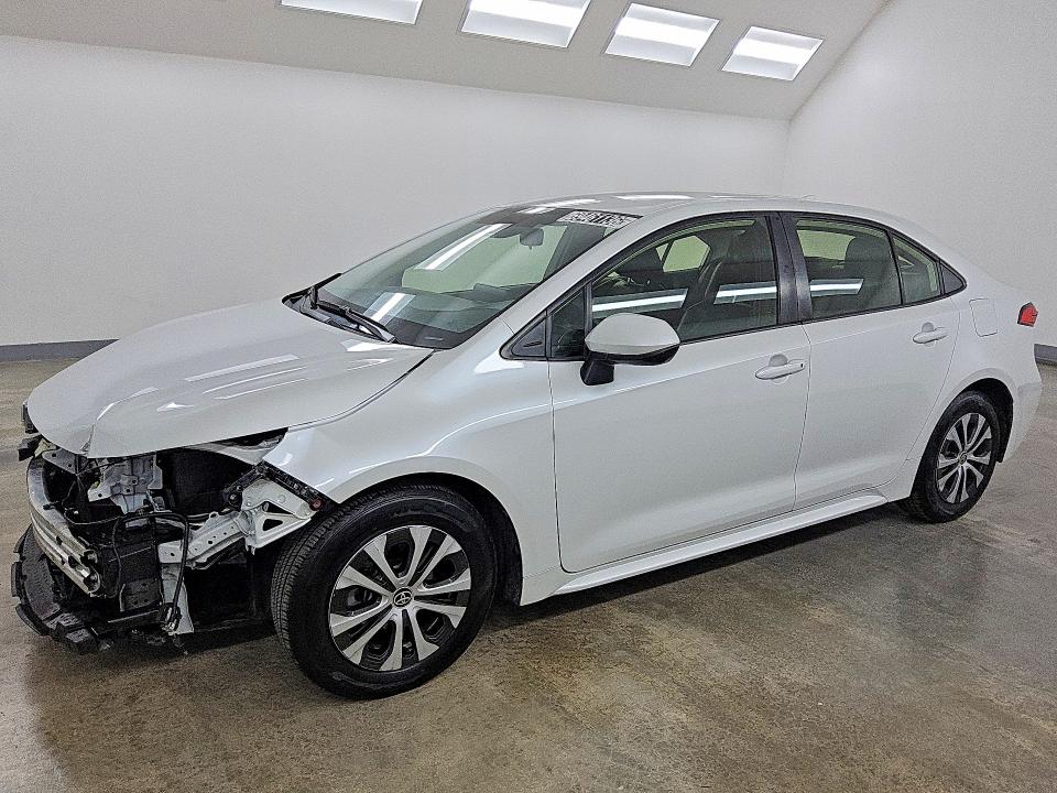 TOYOTA COROLLA 2022 z numerem VIN JTDEAMDE8N3010636 - Zdjęcie z aukcji