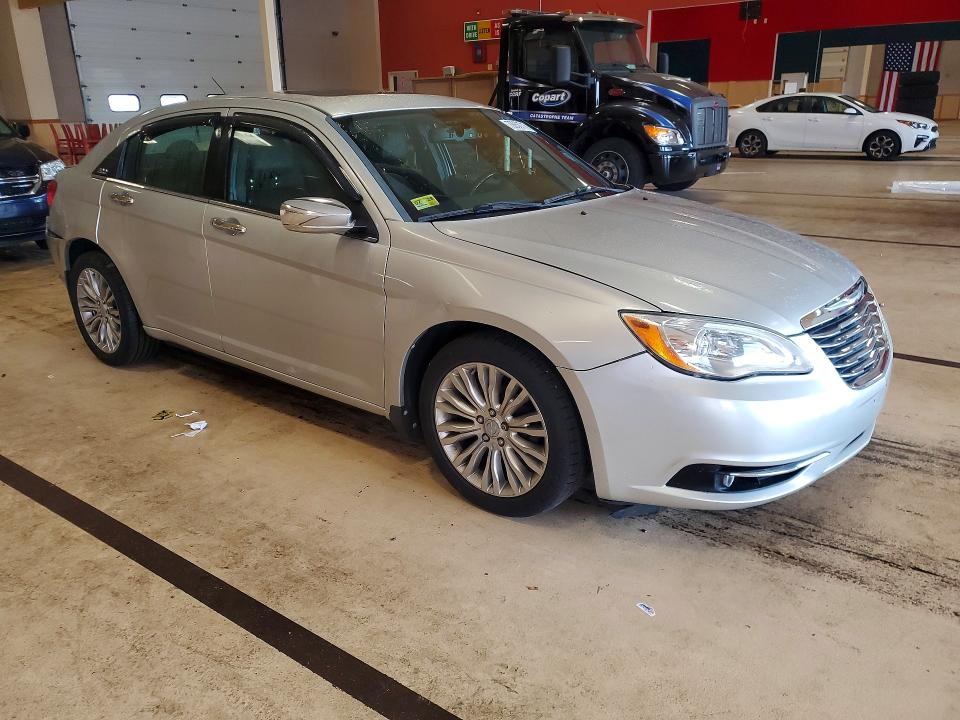 Photo 4 from auction – 2012 CHRYSLER 200 with VIN 1C3CCBCG8CN124201