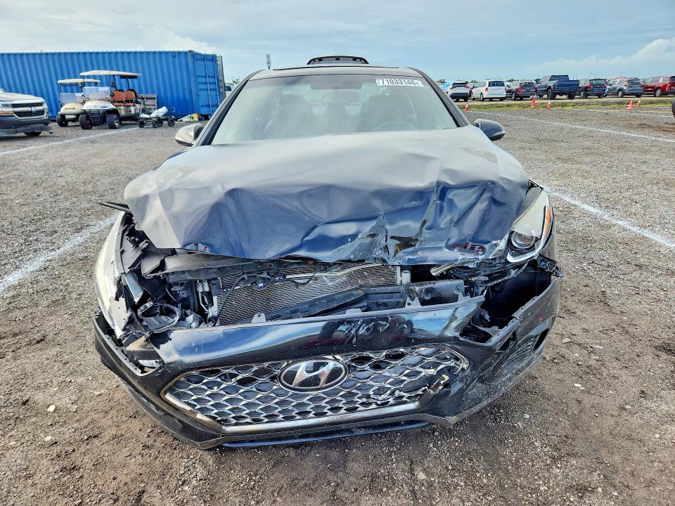 Снимка 5 от търг – 2018 HYUNDAI SONATA с VIN 5NPE34AF6JH703050