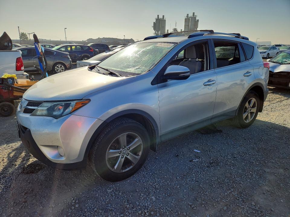 TOYOTA RAV4 2015 с VIN JTMWFREV1FJ044500 - Снимка от търг