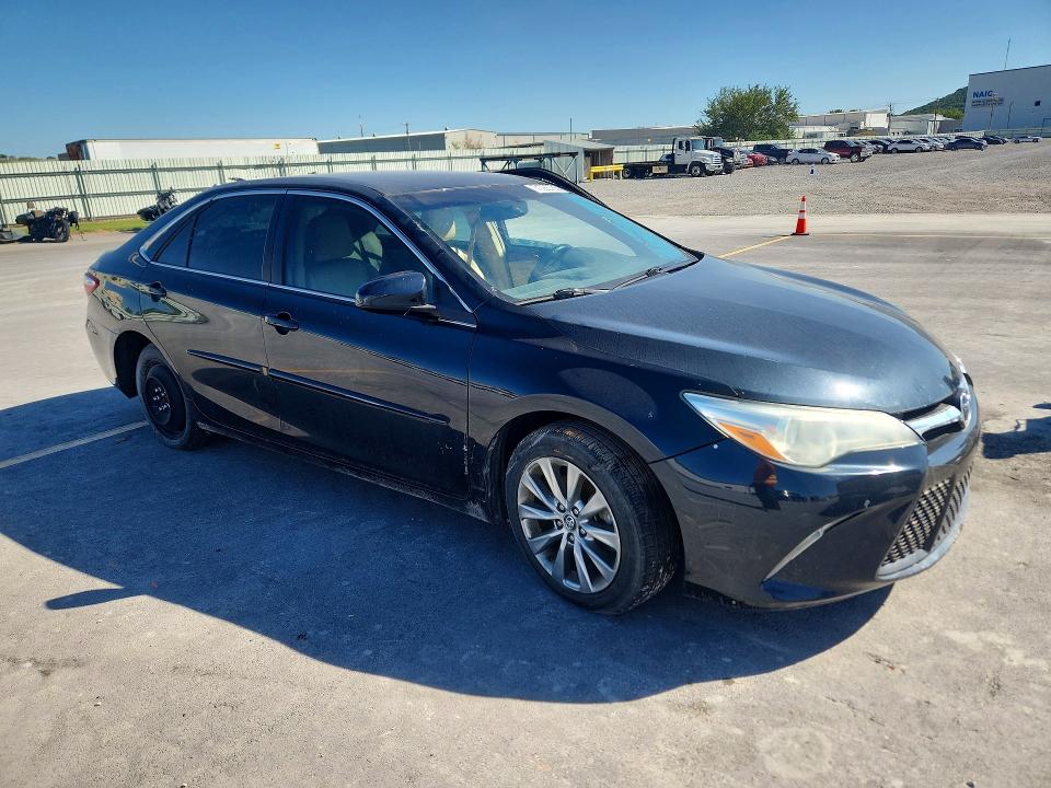 Снимка 4 от търг – 2016 TOYOTA CAMRY с VIN 4T4BF1FK2GR560466