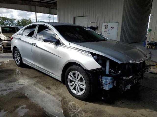 Photo 4 from auction – 2011 HYUNDAI SONATA with VIN 5NPEB4AC2BH208628