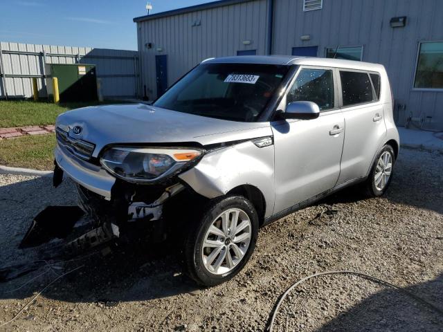 KIA SOUL + 2018 con VIN KNDJP3A56J7545849 - Foto de la subasta