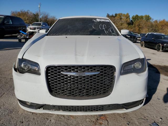 Photo 5 from auction – 2015 CHRYSLER 300 S with VIN 2C3CCABG0FH882204