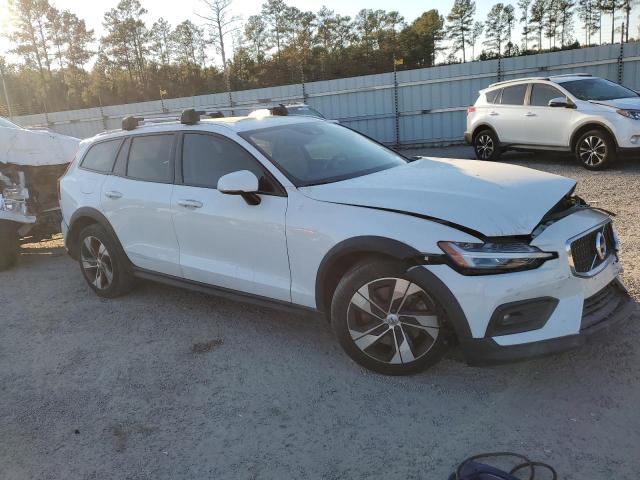 Photo 4 from auction – 2021 VOLVO V60 CROSS with VIN YV4102WK8M1067239