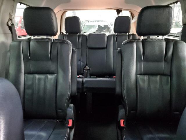 Photo 10 from auction – 2015 CHRYSLER TOWN & COU with VIN 2C4RC1BG3FR755124