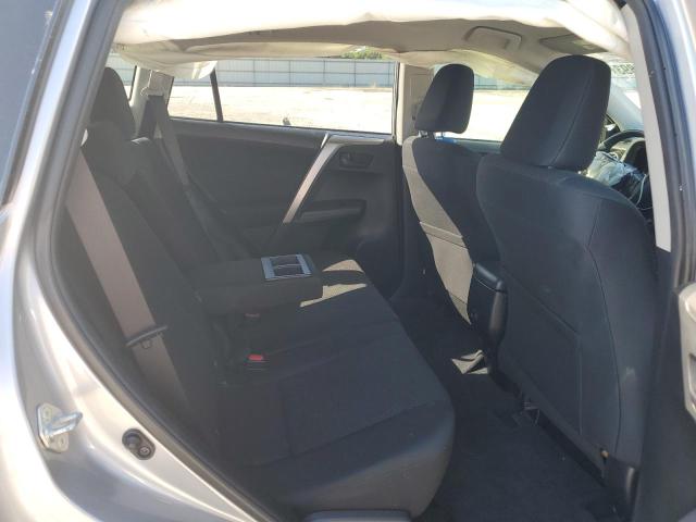 Photo 10 from auction – 2018 TOYOTA RAV4 LE with VIN JTMZFREV3JJ170959